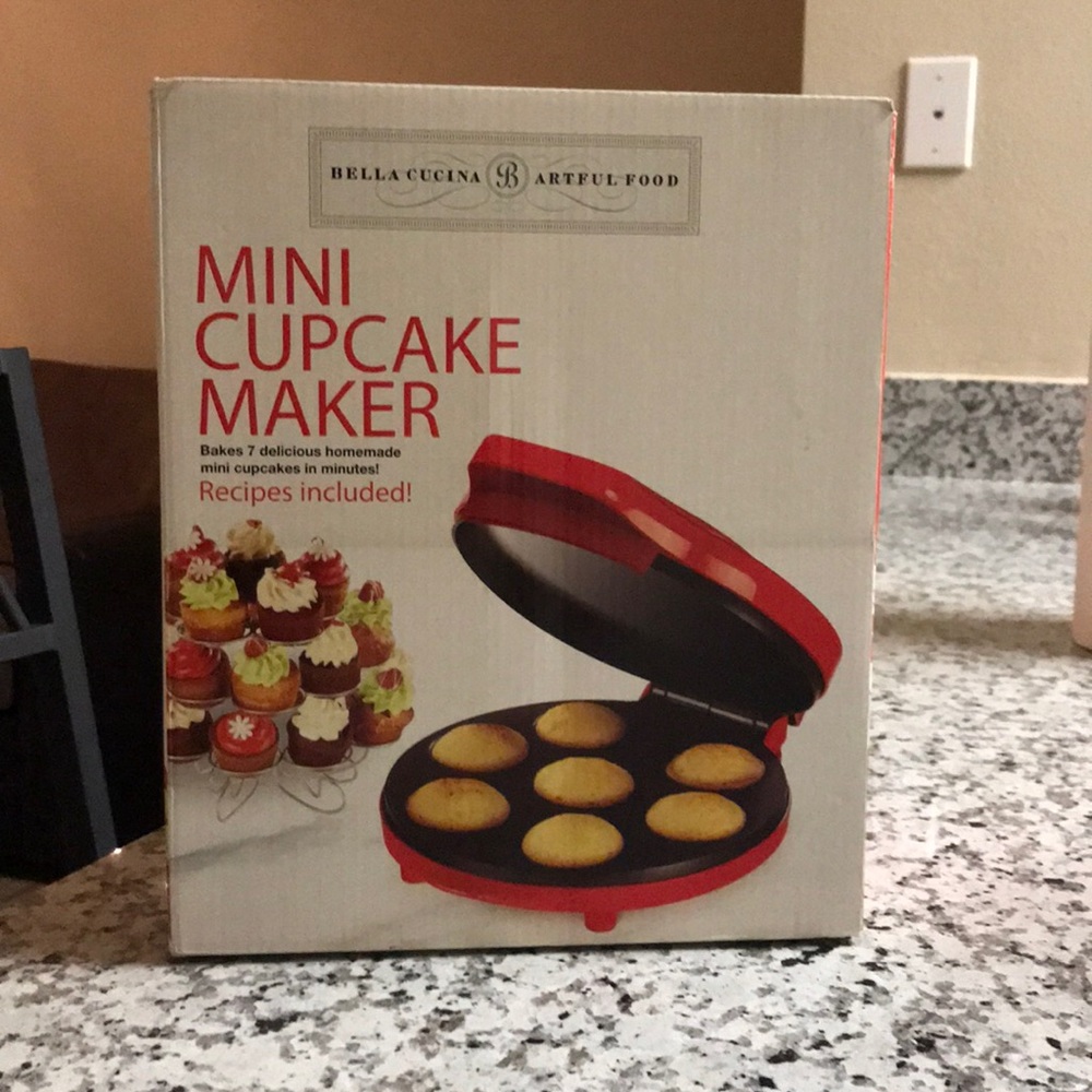 Bella Cucina Artful Food Red Mini Cupcake Maker